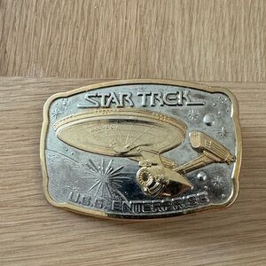 VINTAGE Star Trek 1983 Gold/Silver belt buckle